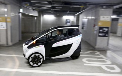 Độc đáo xe chạy điện 3 bánh thân thiện môi trường của Toyota