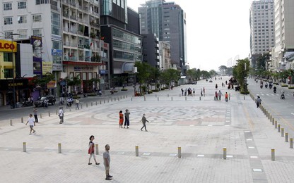 Hơn 3.000 người tham quan phố đi bộ Nguyễn Huệ
