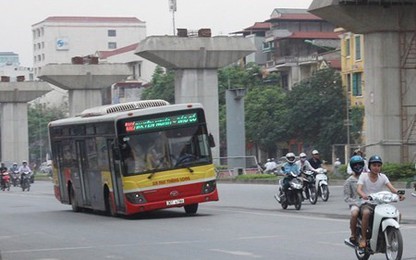 Lãnh đạo Tổng công ty Vận tải HN: Xe buýt nghiêng nhưng không thể lật
