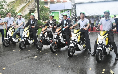 Khánh thành hệ thống xe máy điện cộng đồng tại Việt Nam
