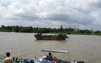 Vụ TNGT trên sông Sài Gòn: Khẩn trương tìm kiếm người mất tích