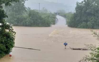 QL1 qua Thừa Thiên Huế có 8 điểm ngập sâu do mưa lũ