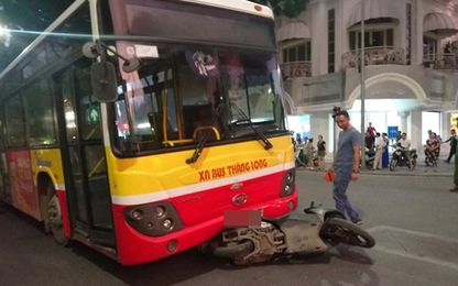 Hà Nội: Xe bus gây tai nạn liên hoàn, một phụ nữ trẻ tử vong