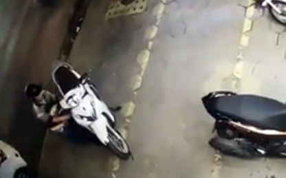Hải Phòng: Thanh niên "tay không" bắt sống kẻ trộm xe máy, tay cầm dao