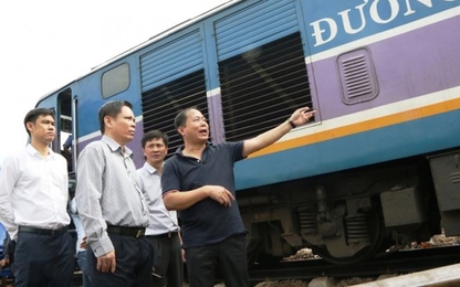 Bộ trưởng Nguyễn Văn Thể xin lỗi và nhận trách nhiệm sau TNGT đường sắt