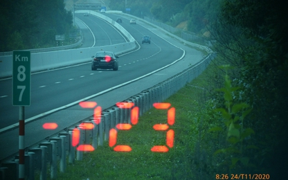 Kinh hoàng "quái xế" BMW chạy 223km/h trên cao tốc Bắc Giang-Lạng Sơn