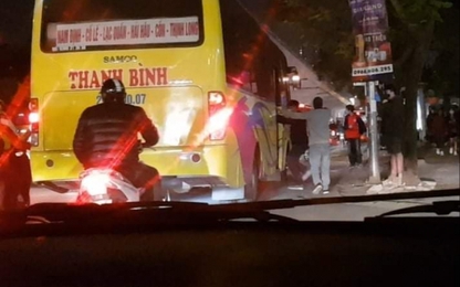 Hà Nội: Xe khách Thanh Bình 'xé tuyến', đón trả khách vô tội vạ