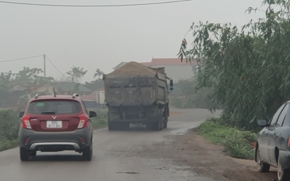 Xe cơi thùng 'lộng hành' như chốn không người tại huyện Thường Tín