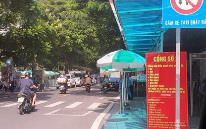 Cần xử lý "điểm nóng" mất ATGT trước cổng Bệnh viện Thu Cúc, phố Thụy Khuê