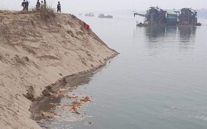 Phú Thọ: Sạt lở quanh mỏ cát sông Đà, dân lập chốt canh đuổi cát tặc