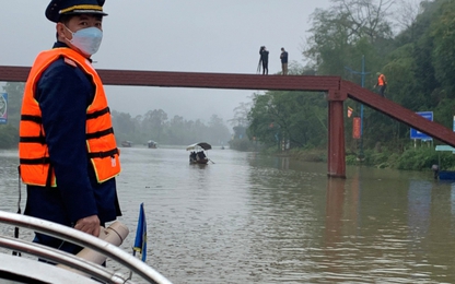 Hà Nội: Xuống tận thuyền, rà từng khách để kiểm soát ATGT tại Lễ hội chùa Hương