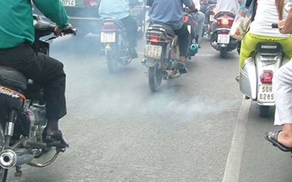 Thí điểm kiểm soát khói xe máy