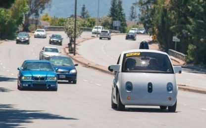 Xe tự lái Google "chạm trán" với Delphi trên đường cao tốc
