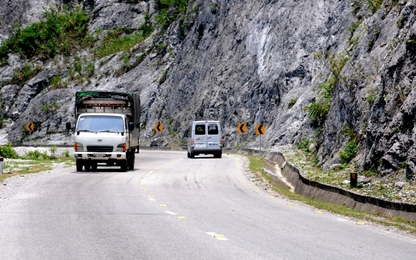 Thí điểm áp dụng hệ thống cảnh báo an toàn giao thông trên quốc lộ