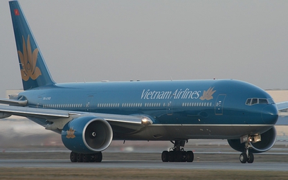 Vietnam Airlines ủng hộ Quảng Ninh 500 triệu đồng