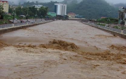 Hàng trăm điểm sạt lở trên các tuyến QL, đường tỉnh do mưa lũ