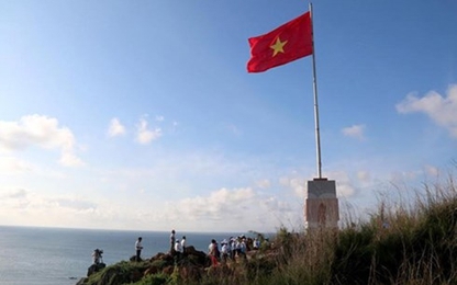Khánh thành cột cờ chủ quyền Tổ quốc tại Đảo Phú Quý