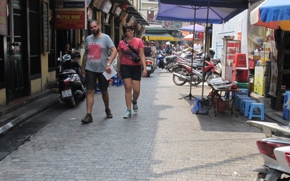Nhiều chuyên gia không ủng hộ việc lát đá đường phố cổ Hà Nội