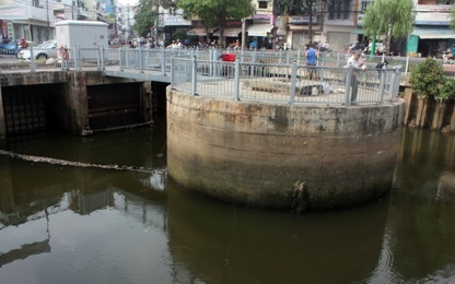 Sông Sài Gòn hứng nước thải thay kênh Nhiêu Lộc đến bao giờ?