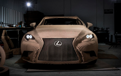 Ô tô Lexus làm bằng bìa các-tông có thể chạy như xe thật