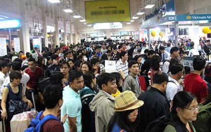 Bộ trưởng Đinh La Thăng yêu cầu Tân Sơn Nhất điều chỉnh phí sân bay