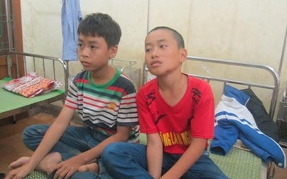 Phụ huynh mang dùi cui điện vào trường đánh 3 học sinh nhập viện