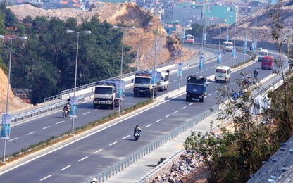 Xử lý xe khách dừng đỗ, xe máy đi vào cao tốc Hà Nội-Hải Phòng