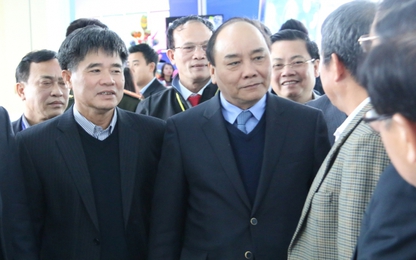 Phó Thủ tướng Nguyễn Xuân Phúc kiểm tra an ninh tại sân bay Nội Bài