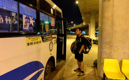 Tăng xe buýt sân bay để giảm taxi gây ùn tắc