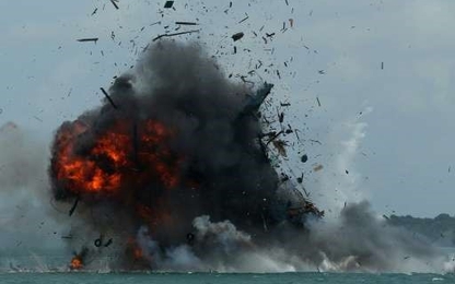 Indonesia cho nổ tung 27 tàu cá nước ngoài đánh bắt trái phép