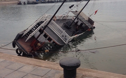 Tàu du lịch Hạ Long bị đắm vì thuyền viên chểnh mảng