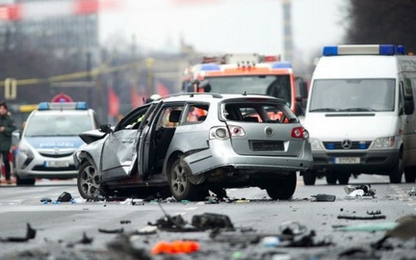 Đức: Ô tô nổ tung nghi bị đánh bom, tài xế tử vong tại chỗ
