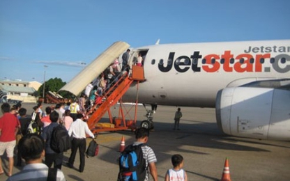 Bay sớm 4 tiếng, Jetstar chỉ thông báo cho hành khách trước 45 phút