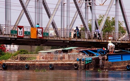 TP HCM: Nhiều cầu cũ, yếu đứng trước nguy cơ đổ sập
