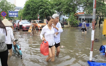 Hà Nội: Dự án thoát nước nghìn tỷ bị “nhấn chìm” sau trận mưa lớn