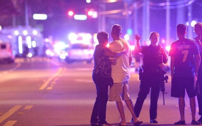 Xả súng tại câu lạc bộ đồng tính ở Mỹ, 50 người chết