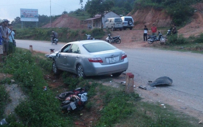 Lạng Sơn: Toyota Camry đâm 2 phượt thủ tử vong tại chỗ