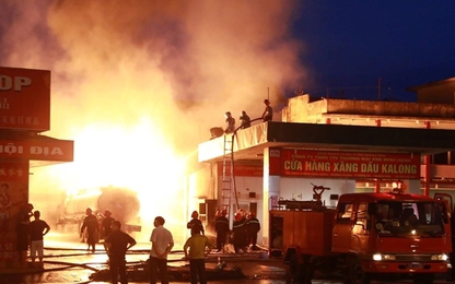 Quảng Ninh: 3 tiếng dập đám cháy lớn ở cây xăng