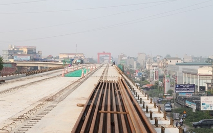 Hợp long phiến dầm cuối cùng dự án đường sắt Cát Linh-Hà Đông