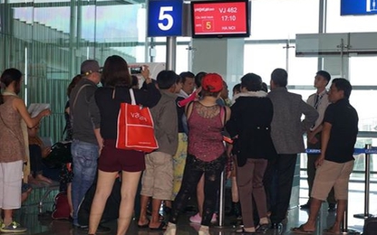 Bị khách tố vô trách nhiệm vì delay gần 10 tiếng, Vietjet Air lên tiếng
