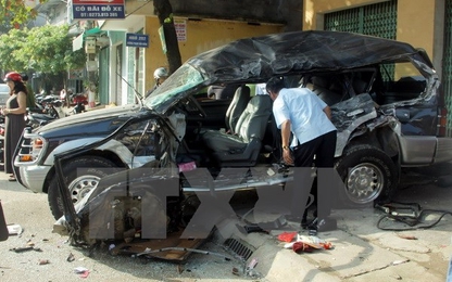 Tuyên Quang: Xe khách va chạm với xe 7 chỗ, 1 người tử vong