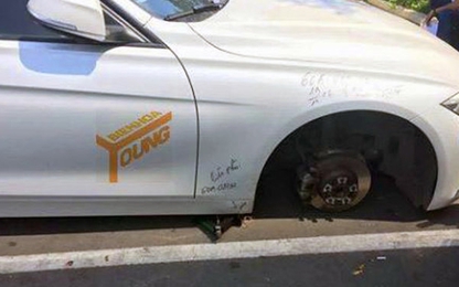 Xe BMW bị mất trộm bánh khi đậu trong bệnh viện