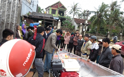 Toyota Việt Nam tiếp tục hỗ trợ đồng bào lũ lụt ở Quảng Bình