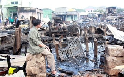 Vụ cháy 78 nhà ở cồn Nhất Trí: Thiếu phương tiện chữa cháy trên sông