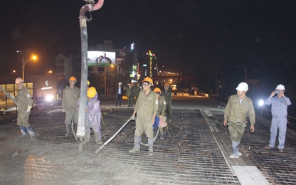 Hợp long dự án xây dựng cầu vượt tại nút giao Cổ Linh -Vĩnh Tuy