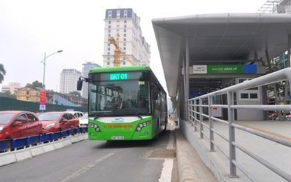 50% khách đi buýt nhanh BRT bằng vé tháng