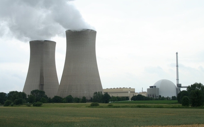 Máy bay chớ khách mất tích, Đức đóng cửa 5 nhà máy điện hạt nhân
