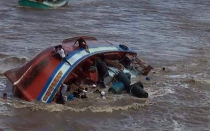 Điều tra vụ chìm tàu trên sông Gành Hào khiến 2 học sinh tử nạn