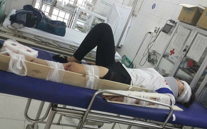 Hà Nội: Anh trai tìm người gây tai nạn khiến em gái gãy tay, chân
