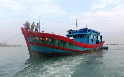 Ngăn chặn khai thác hải sản trái phép ở vùng biển nước ngoài
